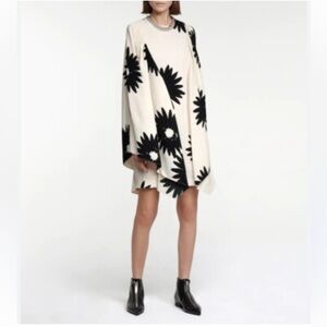 Stella McCartney Luciana Floral
Dress Size 42 $1798